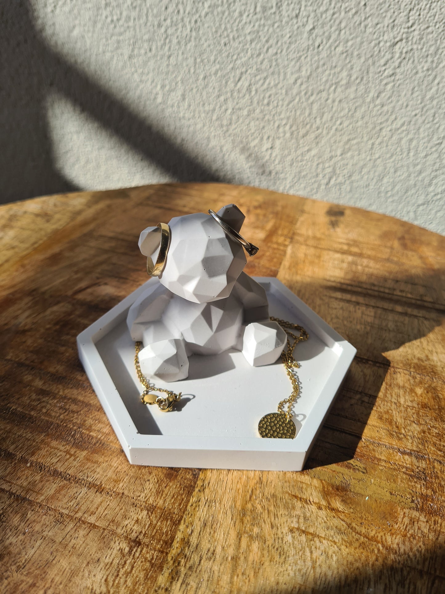 Bear.on.a.tray - pastel - ring bearer - jewelry holder