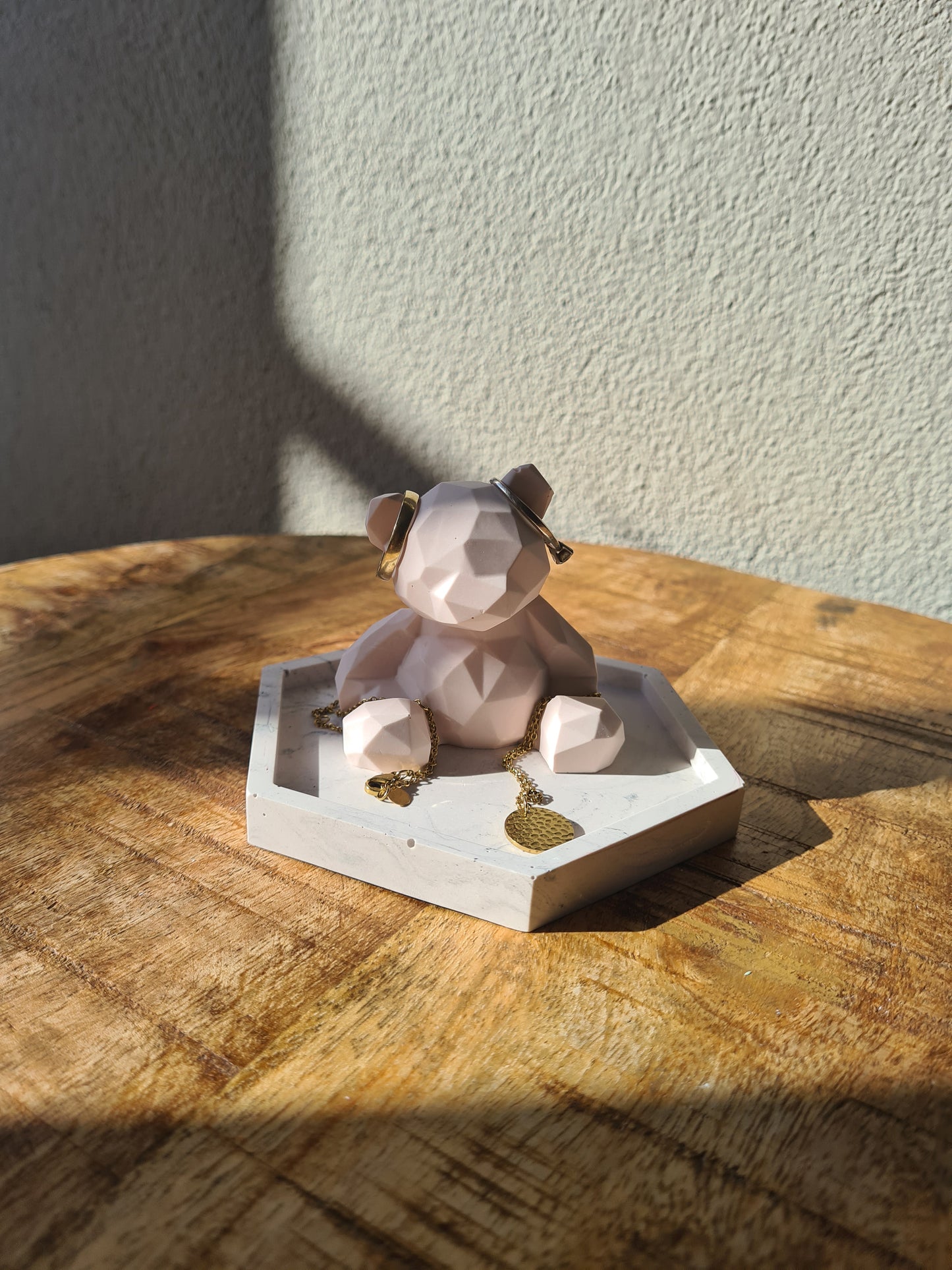 Bear.on.a.tray - pastel - ring bearer - jewelry holder