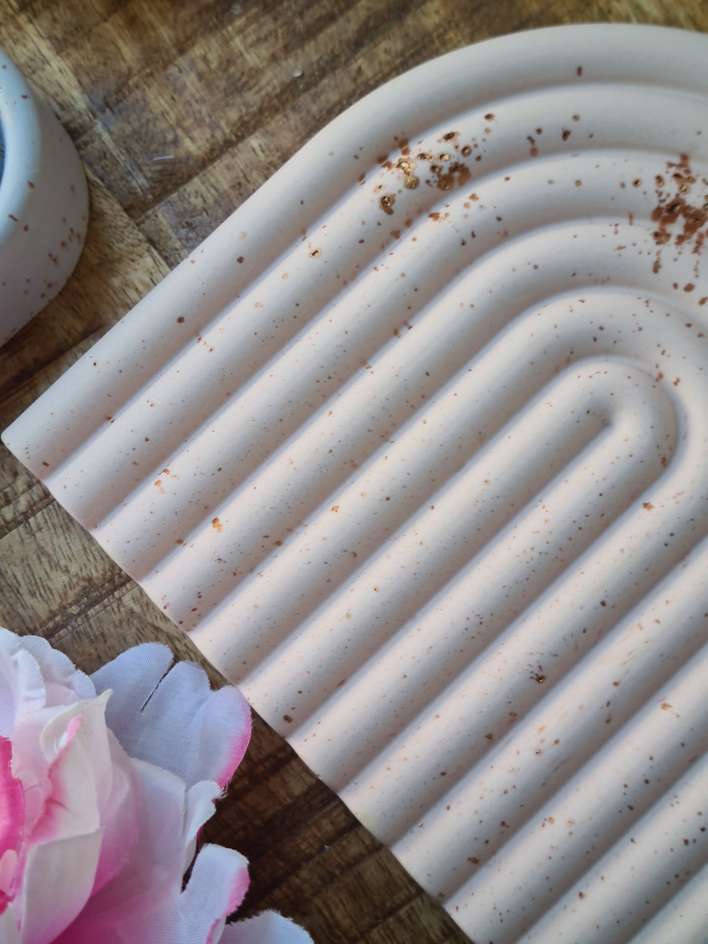 Rainbow ornament - pastel - bookend