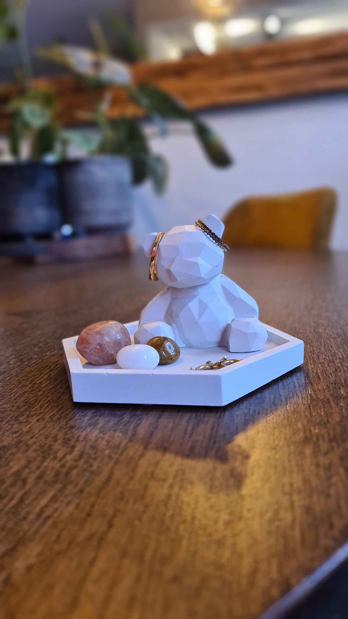 Bear.on.a.tray - pastel - ring bearer - jewelry holder