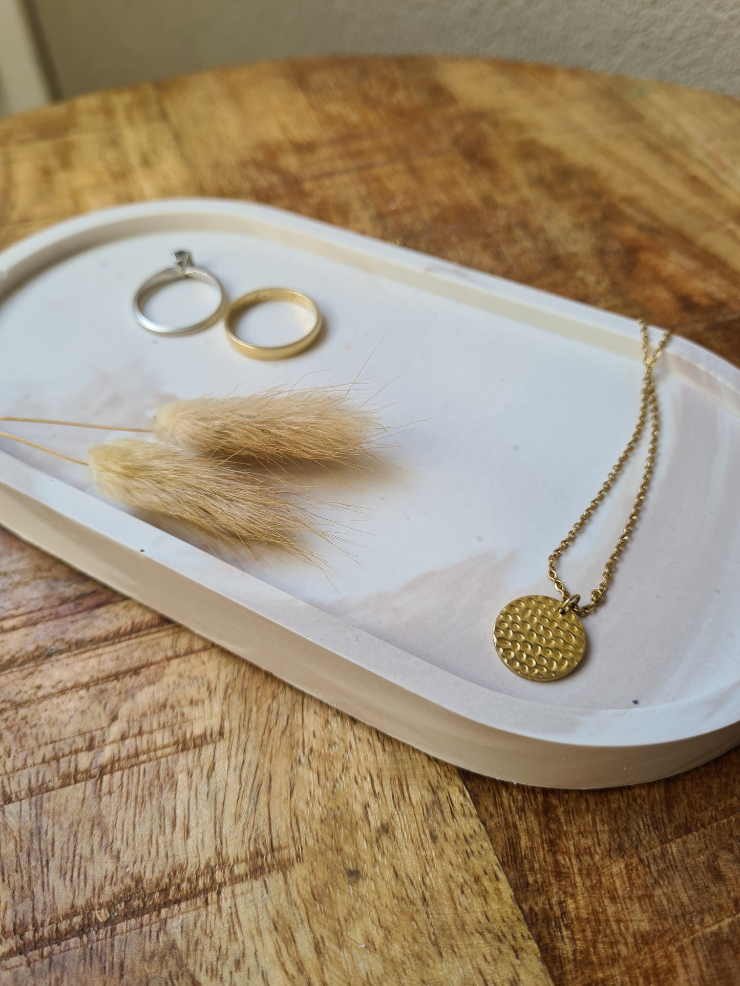 Aesthetic oval tray - beige marbled