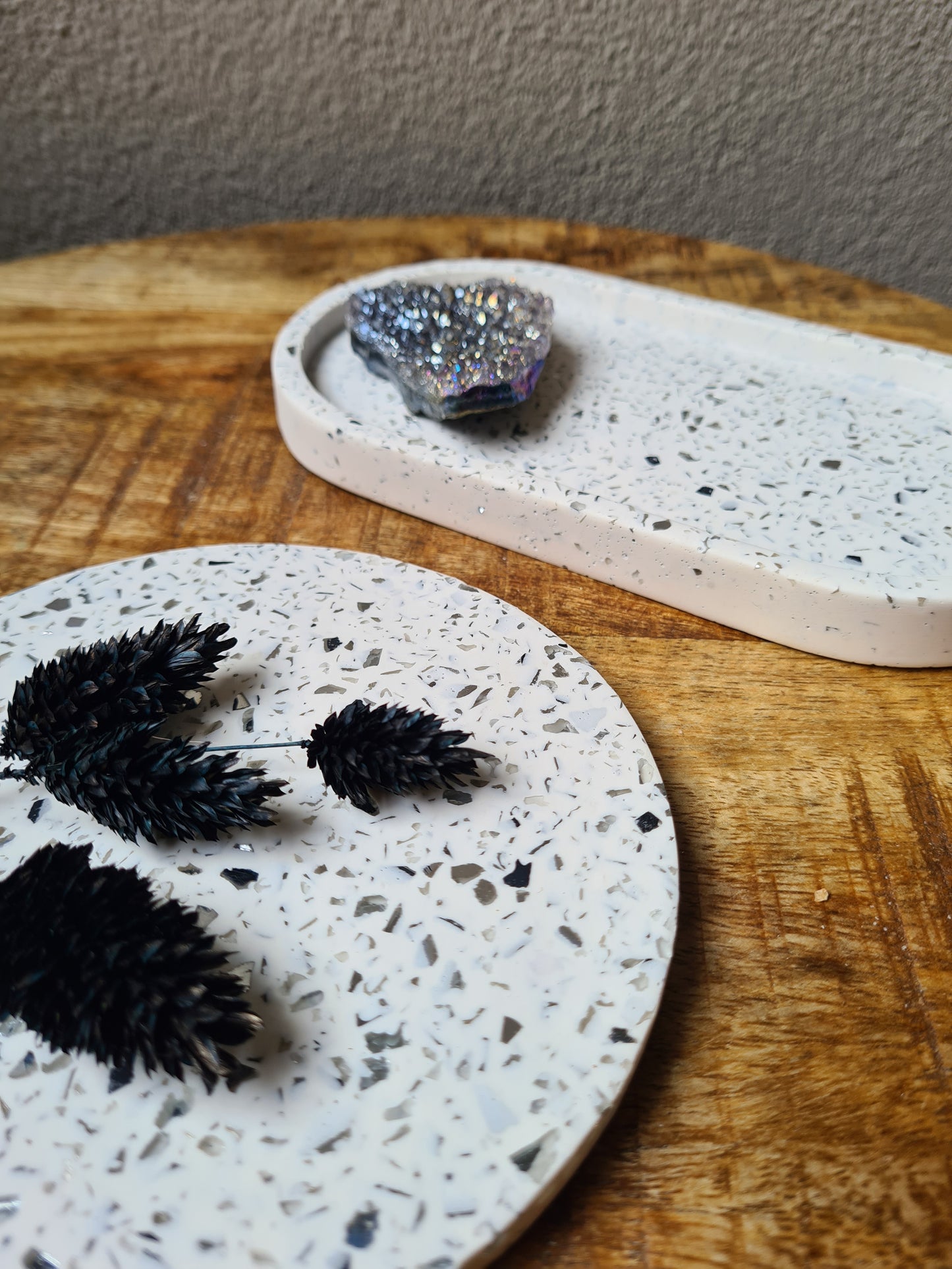 Rhinestoned beauties - Oval tray MET ONDERZETTER